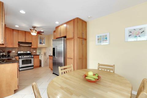 690 Manor Ct, Des Plaines, IL 60016 photo 10