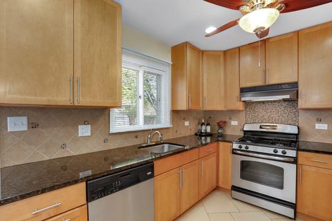 690 Manor Ct, Des Plaines, IL 60016 photo 8