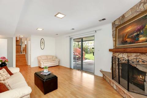 690 Manor Ct, Des Plaines, IL 60016 photo 4