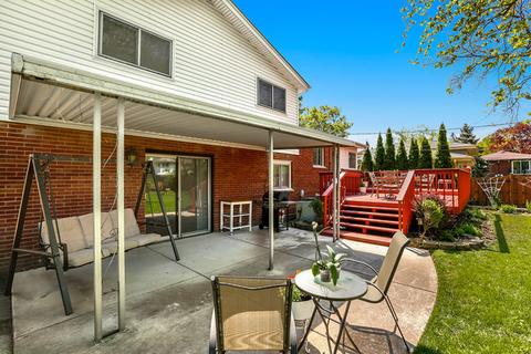 690 Manor Ct, Des Plaines, IL 60016 photo 28