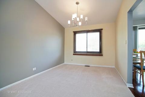 4498 Harbor Cir, Hoffman Estates, IL 60192 photo 4