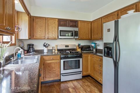 663 Eichler Dr, West Dundee, IL 60118 photo 4