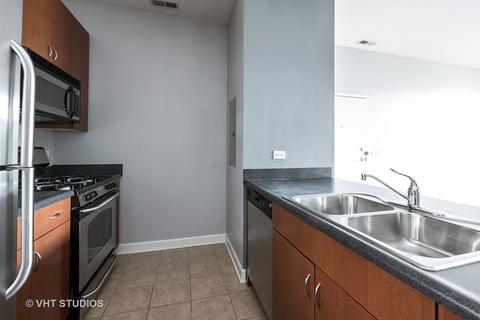 756 W 14th St #302, Chicago, IL 60607 photo 5