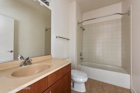 756 W 14th St #302, Chicago, IL 60607 photo 8