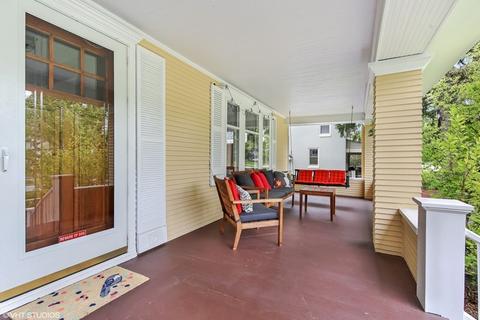 715 N Wheaton Ave, Wheaton, IL 60187 photo 2