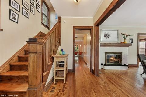 715 N Wheaton Ave, Wheaton, IL 60187 photo 3