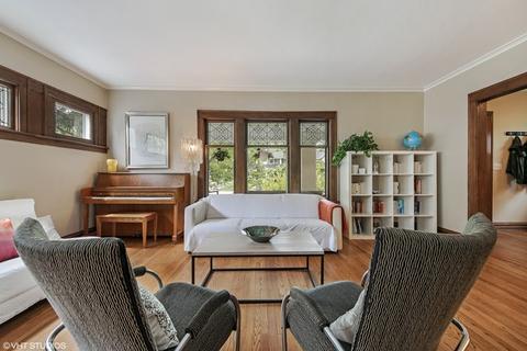 715 N Wheaton Ave, Wheaton, IL 60187 photo 4