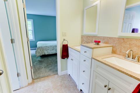 630 Randi Ln, Hoffman Estates, IL 60169 photo 10