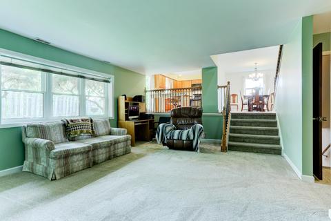 630 Randi Ln, Hoffman Estates, IL 60169 photo 7