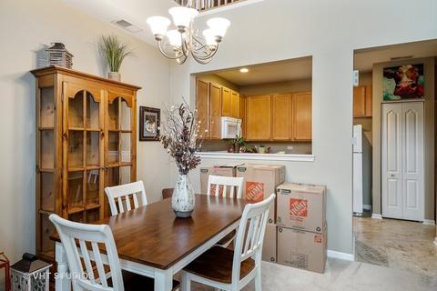 2288 Georgetown Cir, Aurora, IL 60503 photo 3
