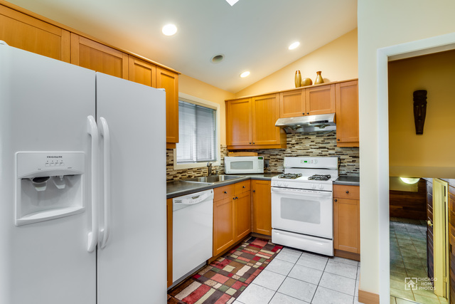 1418 E Lowden Ln, Mount Prospect, IL 60056 photo 10