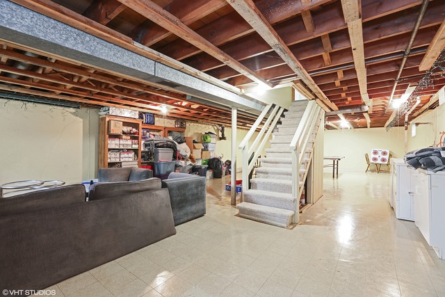 406 Village Rd, Willowbrook, IL 60527 photo 5