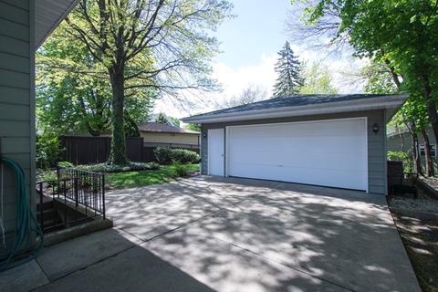 318 N Elm St, Itasca, IL 60143 photo 2