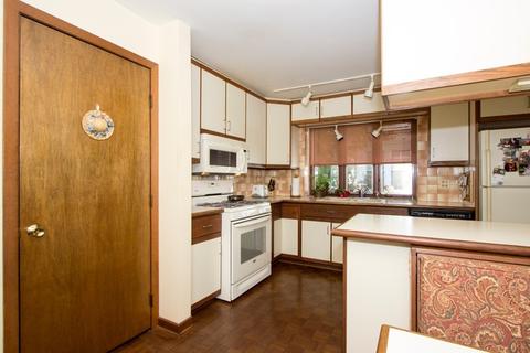 318 N Elm St, Itasca, IL 60143 photo 9