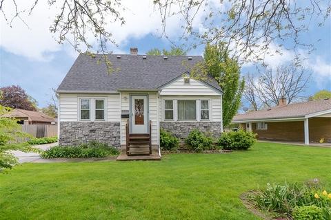 2139 Nimitz Dr, Des Plaines, IL 60018 photo 1