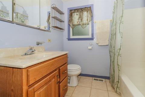 2139 Nimitz Dr, Des Plaines, IL 60018 photo 12