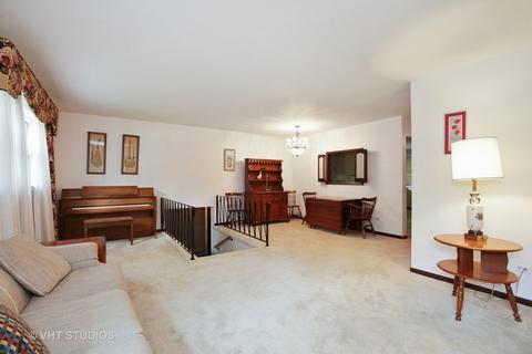 500 Beach Dr, Algonquin, IL 60102 photo 5