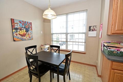 616 Declaration Ln, Aurora, IL 60502 photo 4