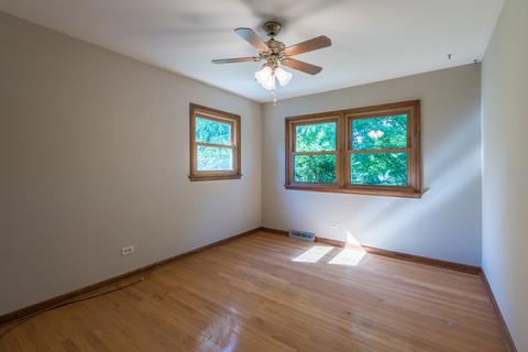 2 S471 Seneca Dr, Wheaton, IL 60189 photo 12