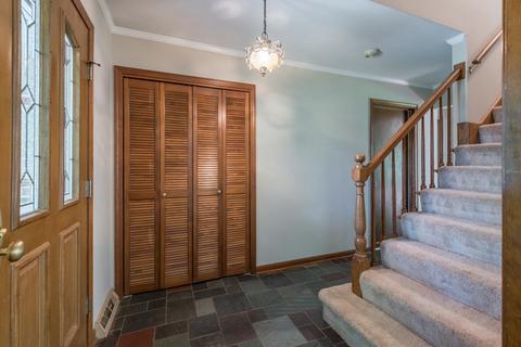 2 S471 Seneca Dr, Wheaton, IL 60189 photo 3