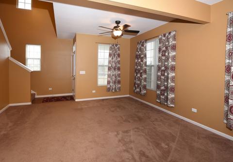 3643 Hyde Park Ct, Elgin, IL 60124 photo 4