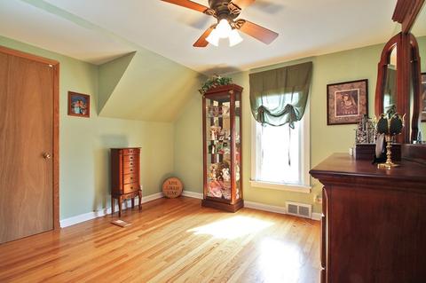 1609 Sherman Pl, Des Plaines, IL 60016 photo 10