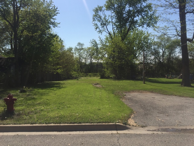 950 Zenner Ave, Aurora, IL 60505 photo 1