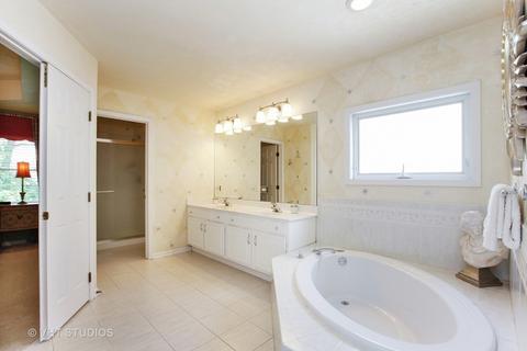 126 Jason Ct, Aurora, IL 60502 photo 10