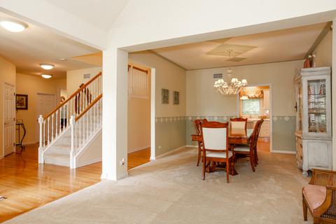 126 Jason Ct, Aurora, IL 60502 photo 8