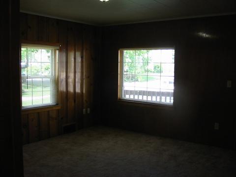 2010 5th St, Peru, IL 61354 photo 2