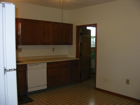 2010 5th St, Peru, IL 61354 photo 8