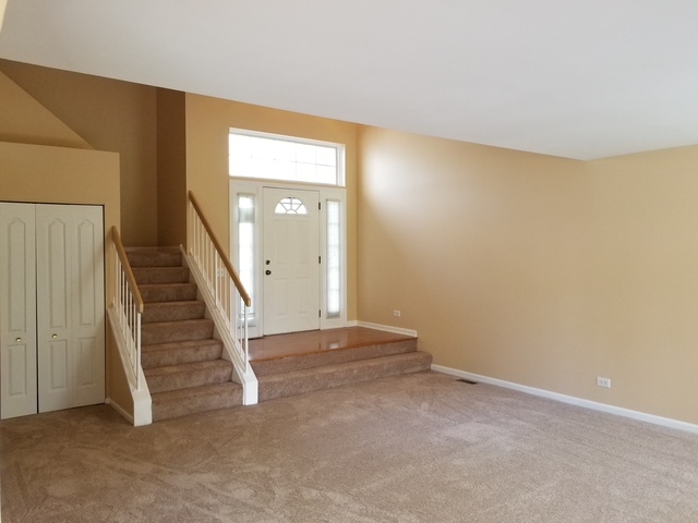 4728 Amber Cir, Hoffman Estates, IL 60192 photo 5