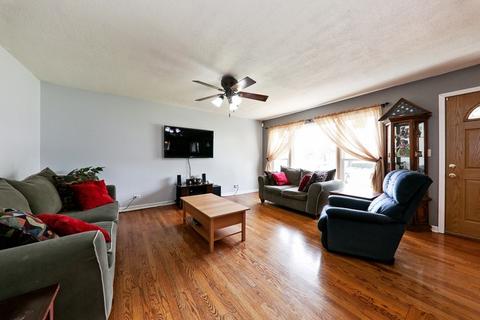 914 E Maple St, Lombard, IL 60148 photo 2