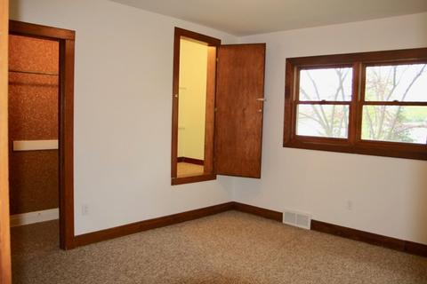 2713 Regner Rd, Mchenry, IL 60051 photo 13