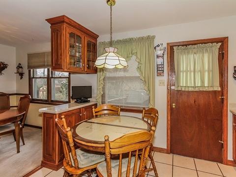 736 Spruce Ln, Bartlett, IL 60103 photo 9