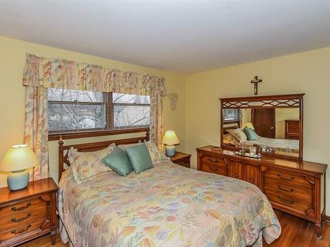 736 Spruce Ln, Bartlett, IL 60103 photo 10