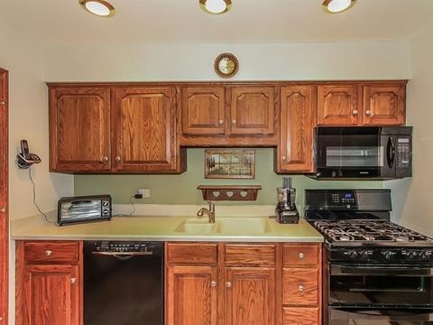 736 Spruce Ln, Bartlett, IL 60103 photo 7