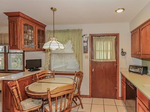 736 Spruce Ln, Bartlett, IL 60103 photo 6