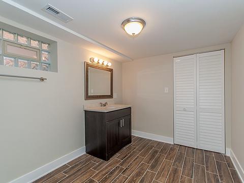 2852 E 94th St, Chicago, IL 60617 photo 10