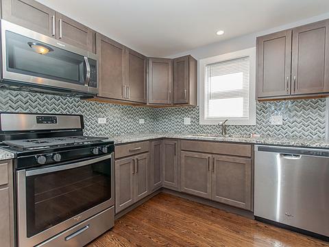 2852 E 94th St, Chicago, IL 60617 photo 2