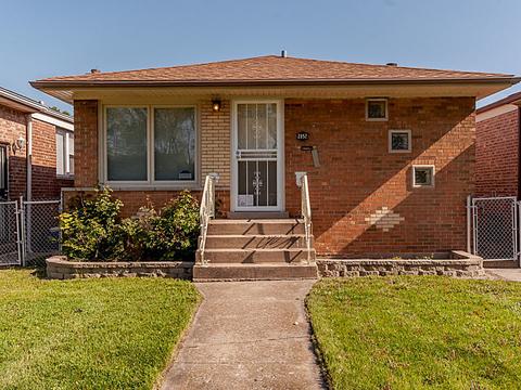2852 E 94th St, Chicago, IL 60617 photo 1