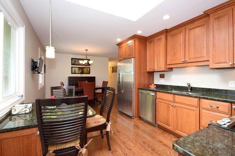 711 Marshall Dr, Des Plaines, IL 60016 photo 10