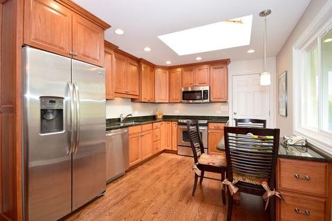 711 Marshall Dr, Des Plaines, IL 60016 photo 9