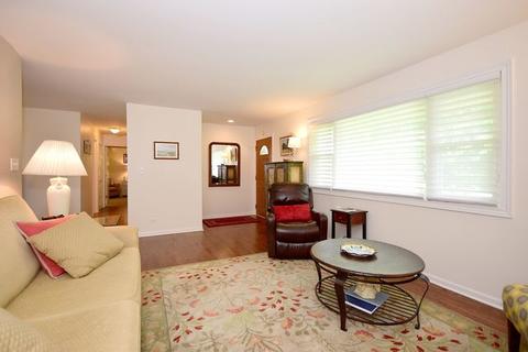 711 Marshall Dr, Des Plaines, IL 60016 photo 5