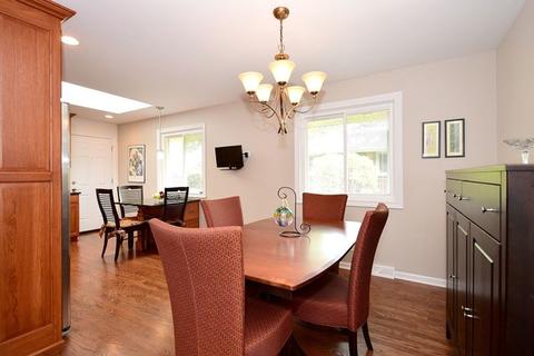 711 Marshall Dr, Des Plaines, IL 60016 photo 7