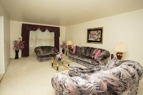 85 Meyerson Way, Wheeling, IL 60090 photo 5