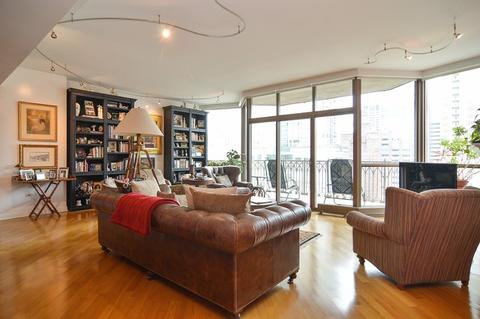 21 E Huron St #1804, Chicago, IL 60611 photo 2