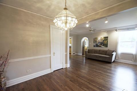 9407 Jackson Ave, Brookfield, IL 60513 photo 2
