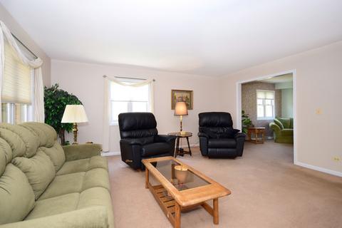 305 E Madison St, Elmhurst, IL 60126 photo 3