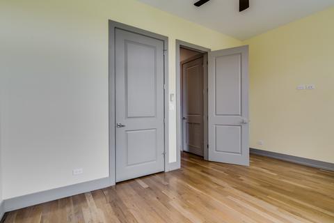 859 E 63rd Pl, Chicago, IL 60637 photo 25